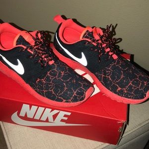 Nike Roshe One Lava (GS)
